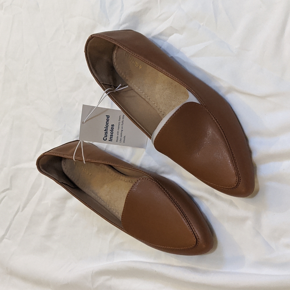 Old Navy Pointed Toe Brown Flats size 9
